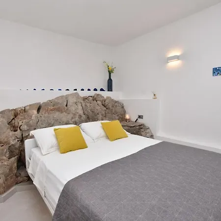 Apartment Uvala