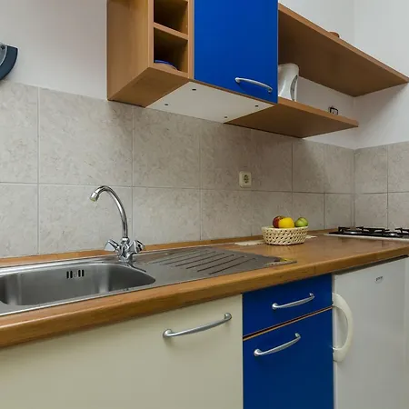 Uvala Apartment *