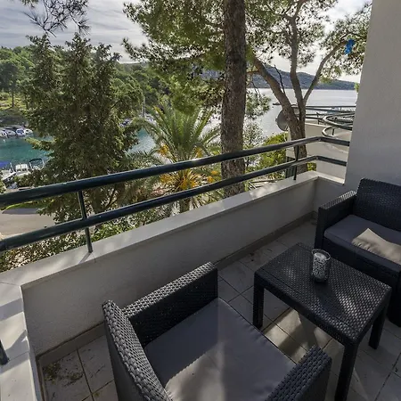 Apartment Uvala